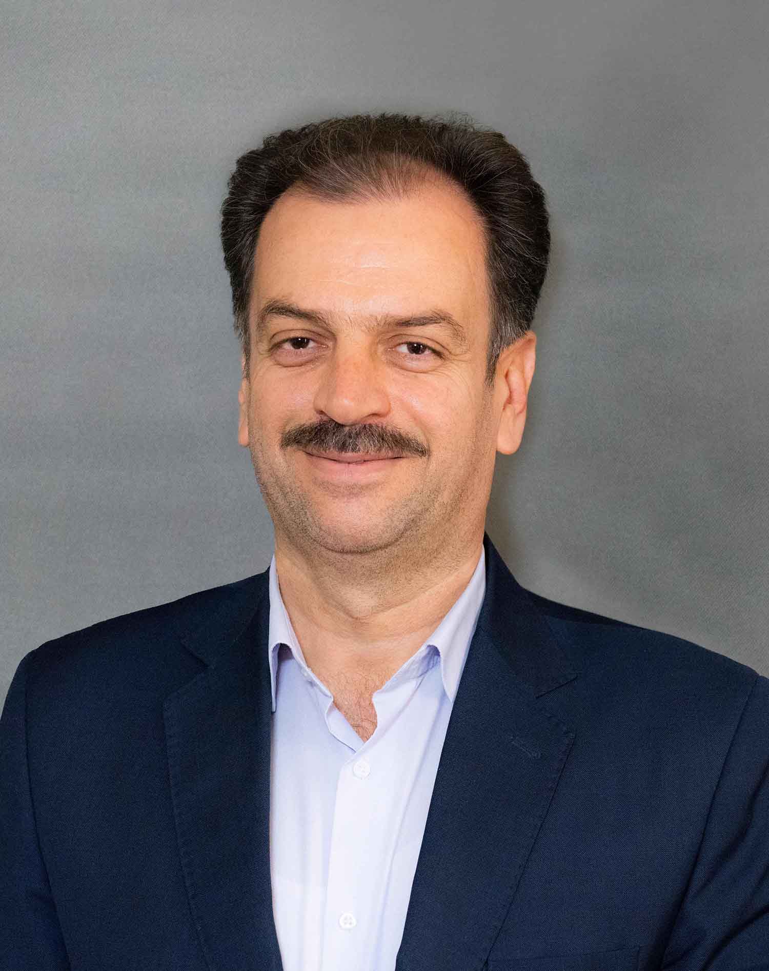 دکتر علیرضا شایق